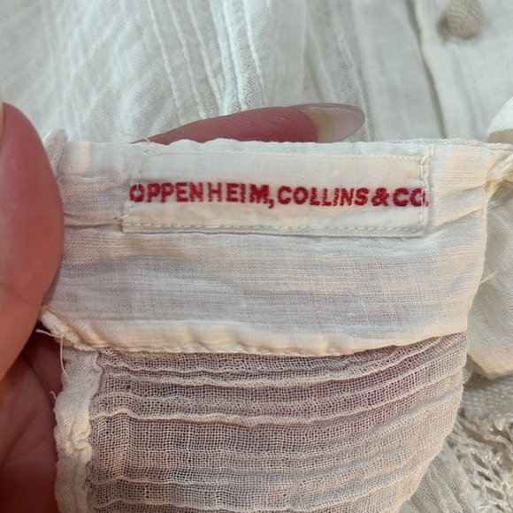 🌹RARE Vintage 1900 Oppenheim, Collins & Co. Elegant Lace Trimmed Cream Blouse🌹 - Picture 8 of 9